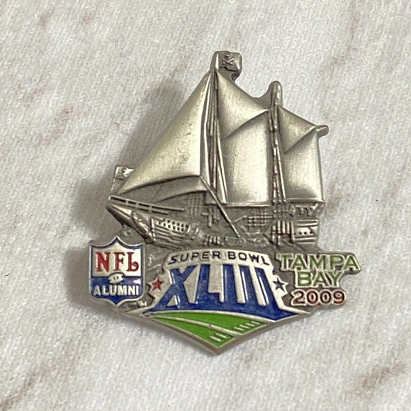 Super Bowl XLIII Tampa Bay 2009 NFL Alumni Pin #74 of 250